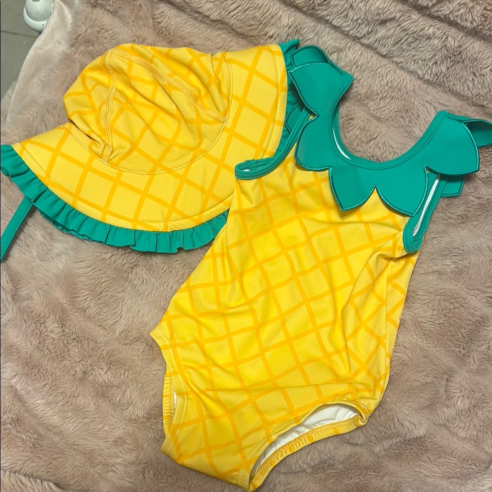 NWOT Hanna Andersson Pineapple Swimsuit with Hat